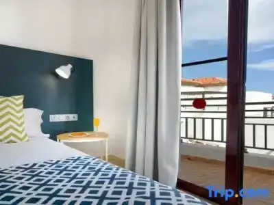 Broncemar Beach Suites - 2