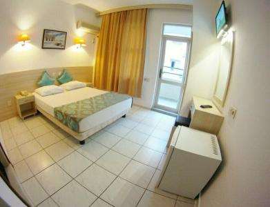 Kleopatra Carina - 49