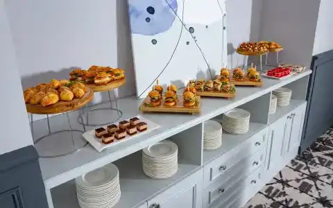 DoubleTree by Hilton - 39