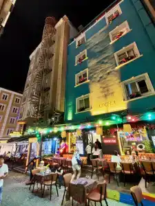 Adora Cafe & Restaurant - 4