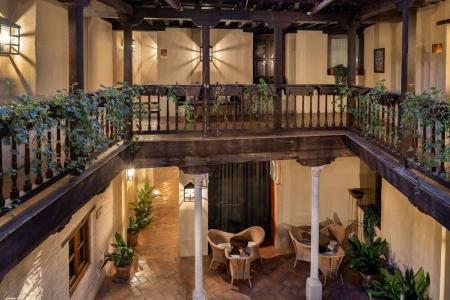 Palacio de Santa Paula, Autograph Collection - 25