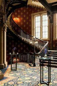 St. Pancras London, Autograph Collection - 1