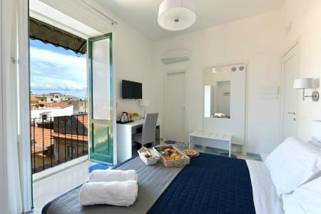 Caruso Suite - 12