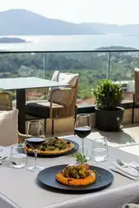 Royal Blue Resort & Residences - 11