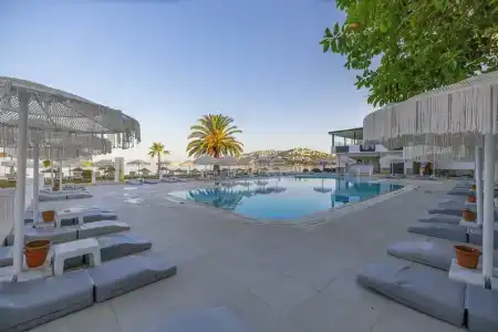 Ladonias Luna Beach Resort - 16