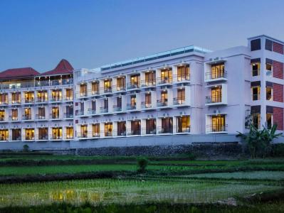 The Evitel Resort Ubud - 2