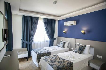 Demyra Boutique - 44