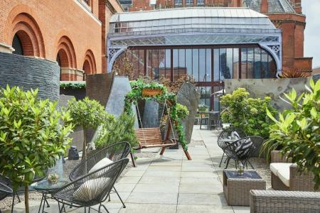 St. Pancras London, Autograph Collection - 6