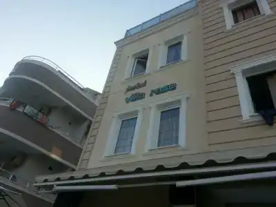 Princess Kinli Suites - 7