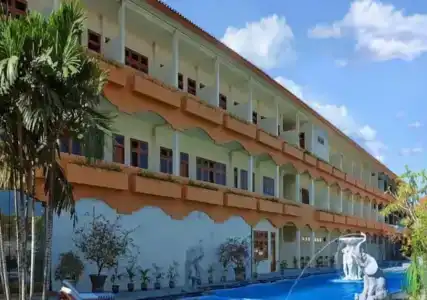 Febri's & Spa - 1