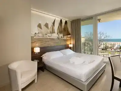 Mercure Rimini Lungomare - 0