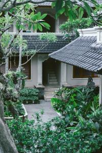 Honeymoon Guesthouse - 5