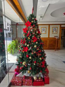 Savoy Park Apartments - 9