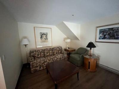 Cambridge Suites - 25