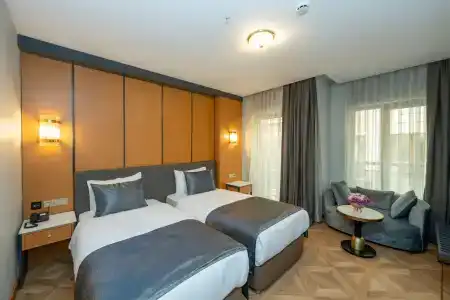Freya Luxury - 1