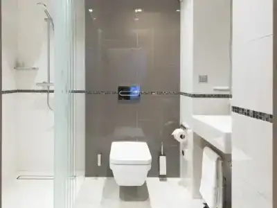 Golden Tulip Warsaw Airport - 7