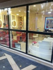 Lavinia Apart & - 32