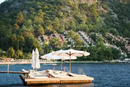 Hillside Beach Club - 15