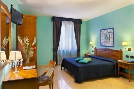 Ulisse Deluxe Hostel - 32
