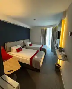 Holiday Inn Express - 44