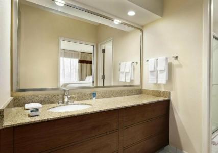 Four Points by Sheraton Raleigh North - 16