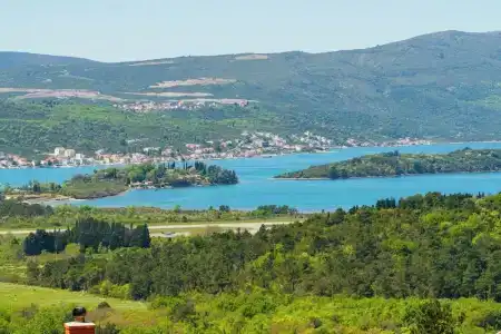 Royal Blue Resort & Residences - 6