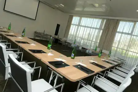 Best Western Premier CHC Airport - 37