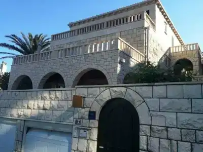 Guest House Steel - 0