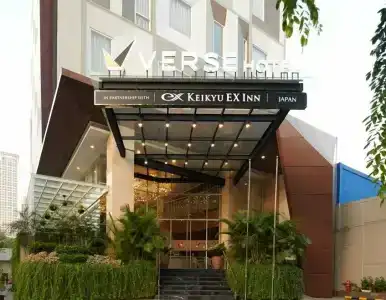 Verse Luxe Wahid Hasyim - 13