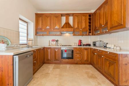 Hillcity - Adults Only - 7