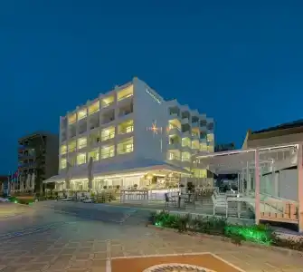 The Beachfront Adult Only 16 Plus - 26