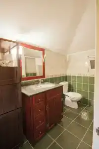 Moonshine & Suites - 26