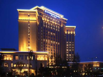 Wyndham Grand Plaza Royale Palace - 38