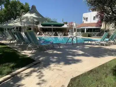 Moonshine & Suites - 14