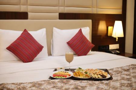 Samrat, New Delhi - 34