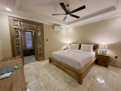 Honeymoon Guesthouse - 3