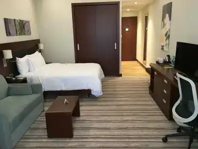 Hilton Garden Inn - 12