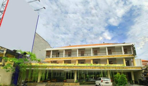 Suris Boutique - 24