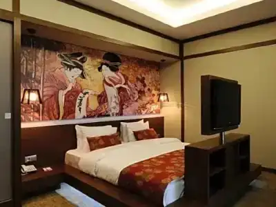 Ramada by Wyndham - 9