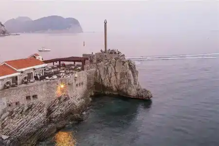 AMI Budva – - 22
