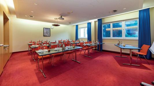 Holiday Inn BERLIN AIRPORT - CONF CENTRE by IHG - 19