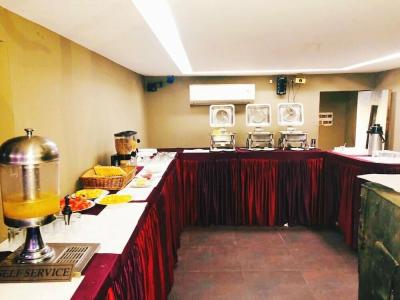 VIP International - 24