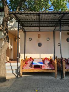 Gulnara Guesthouse - 12