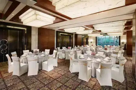 Hilton Shanghai Hongqiao - 4