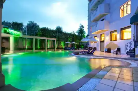 Howard Plaza The Fern, Agra - 1