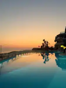 Elite Luxury Suite & Spa - 13