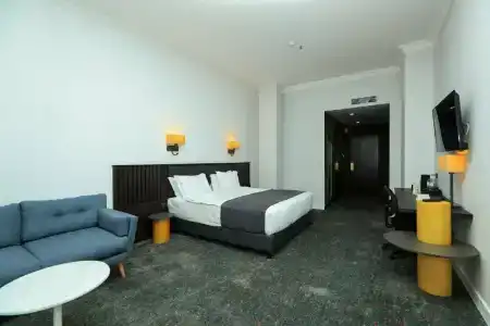 Pine Astoria - 28