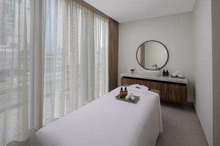 Holiday Inn Dubai Business Bay - 10