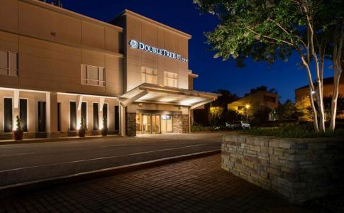 DoubleTree by Hilton Raleigh Brownstone University - 0