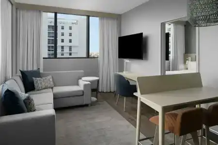 AC Miami Brickell - 20